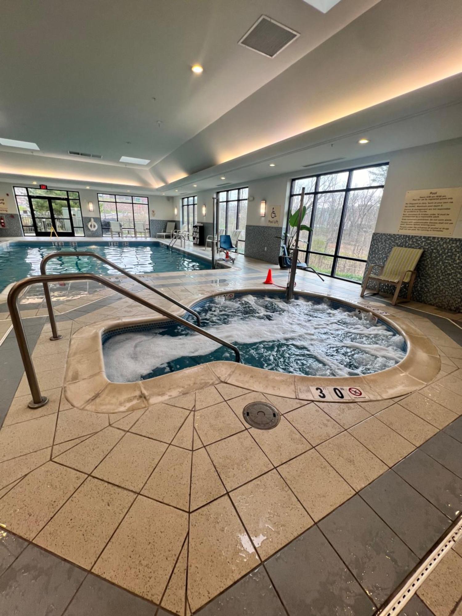 Hampton Inn & Suites Stroudsburg Bartonsville Poconos Exterior foto
